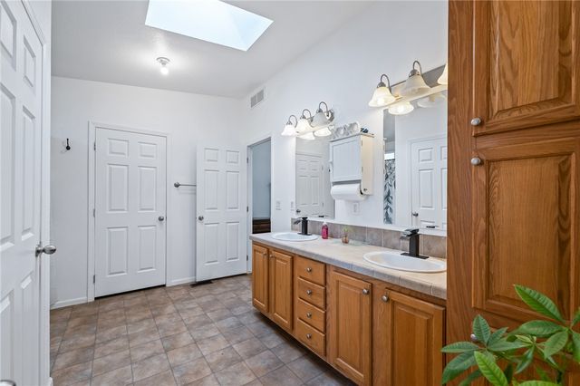 705 S Eden Road, Golden Valley, AZ 86413