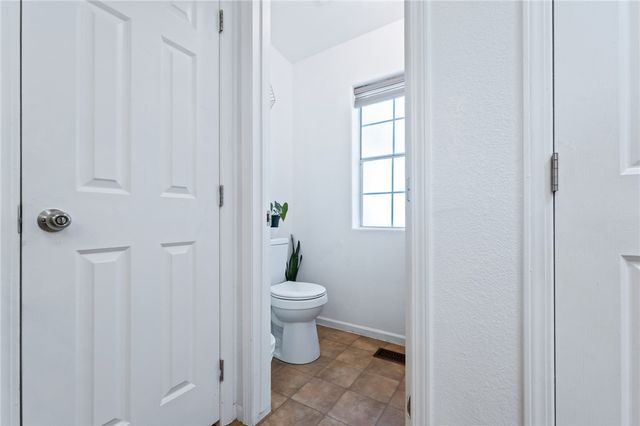 705 S Eden Road, Golden Valley, AZ 86413