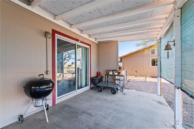 705 S Eden Road, Golden Valley, AZ 86413