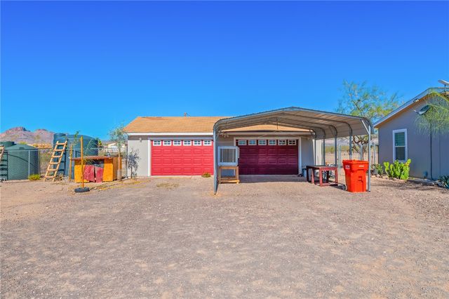 705 S Eden Road, Golden Valley, AZ 86413