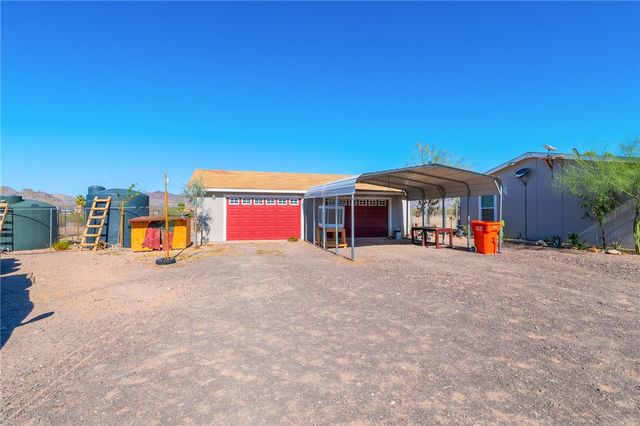 705 S Eden Road, Golden Valley, AZ 86413