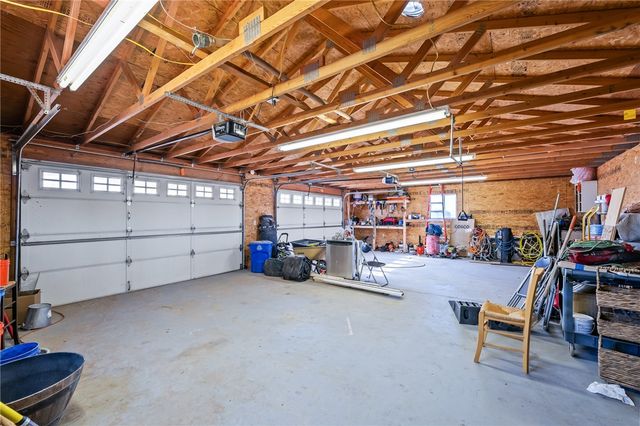 705 S Eden Road, Golden Valley, AZ 86413