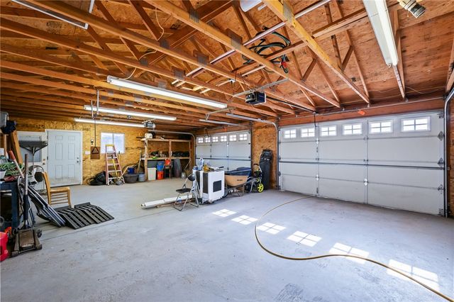 705 S Eden Road, Golden Valley, AZ 86413