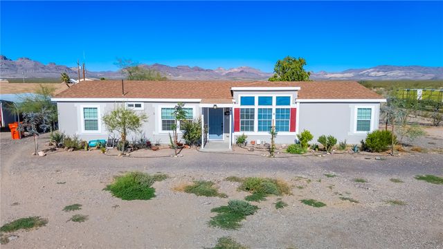 705 S Eden Road, Golden Valley, AZ 86413