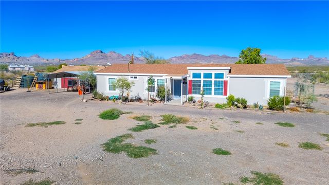 705 S Eden Road, Golden Valley, AZ 86413