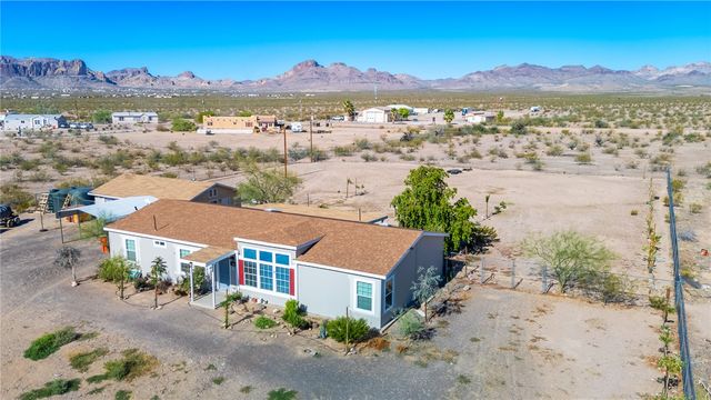 705 S Eden Road, Golden Valley, AZ 86413