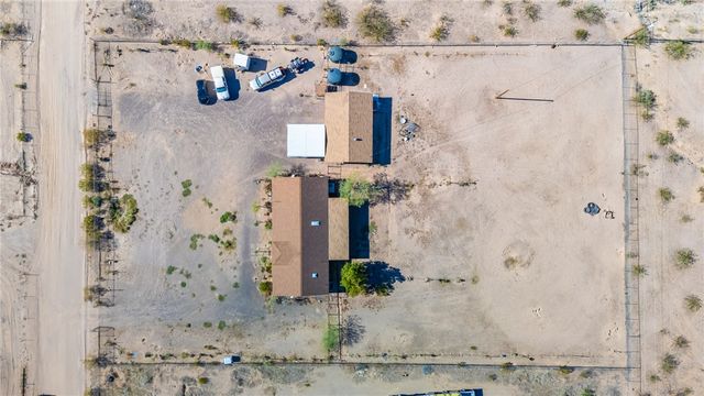 705 S Eden Road, Golden Valley, AZ 86413