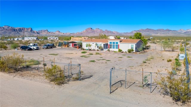 705 S Eden Road, Golden Valley, AZ 86413