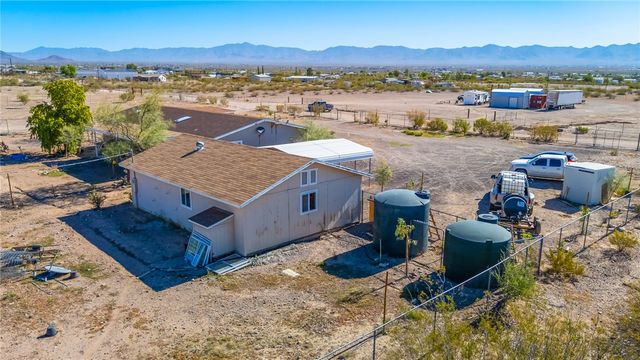 705 S Eden Road, Golden Valley, AZ 86413