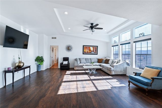 705 S Eden Road, Golden Valley, AZ 86413