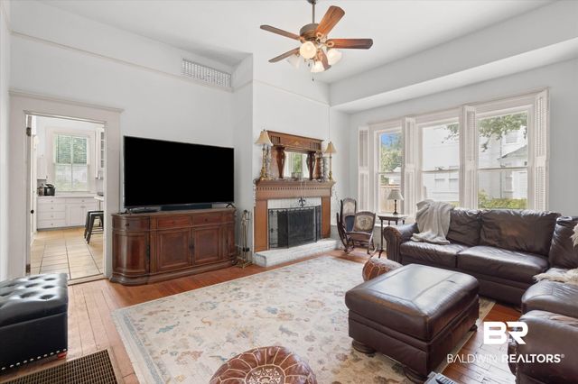 200 S Georgia Avenue, Mobile, AL 36604