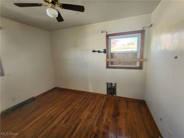 1894 Lealand Avenue, Youngstown, OH 44514