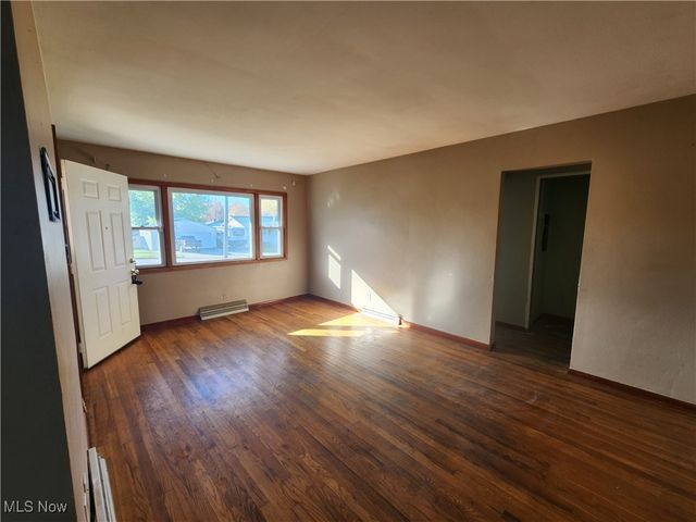 1894 Lealand Avenue, Youngstown, OH 44514