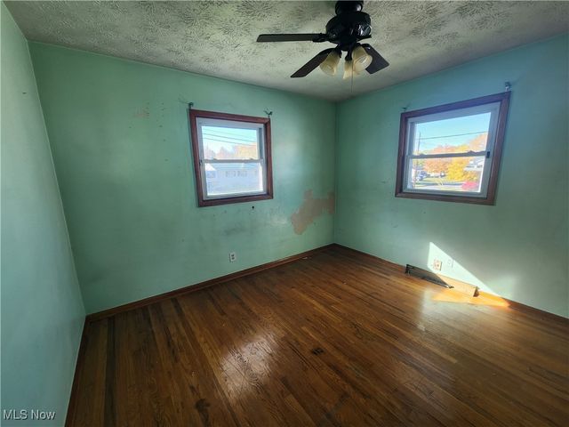 1894 Lealand Avenue, Youngstown, OH 44514