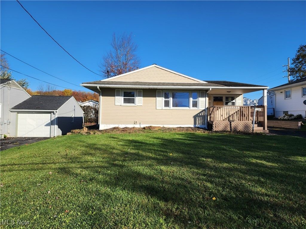 1894 Lealand Avenue, Youngstown, OH 44514