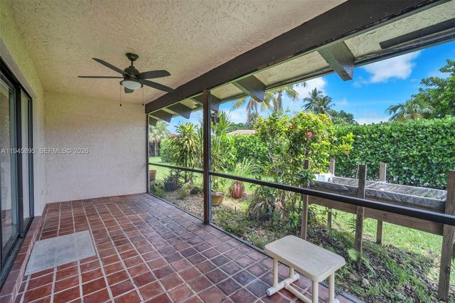 8221 Pine Dr 61, Tamarac, FL 33321