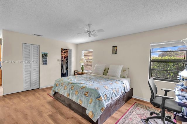 8221 Pine Dr 61, Tamarac, FL 33321