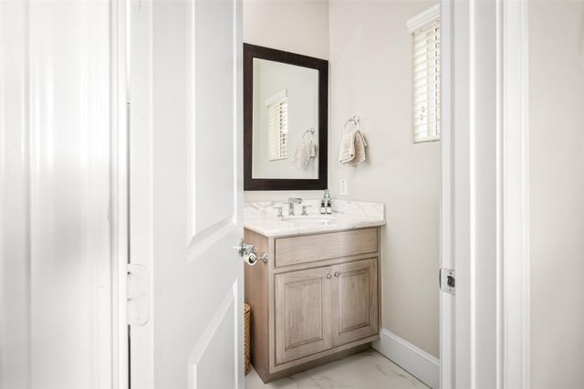 8668 Emnora Lane, Houston, TX 77080