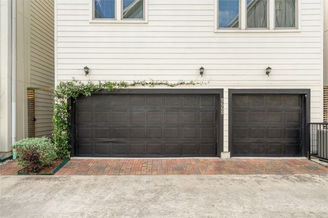 8668 Emnora Lane, Houston, TX 77080