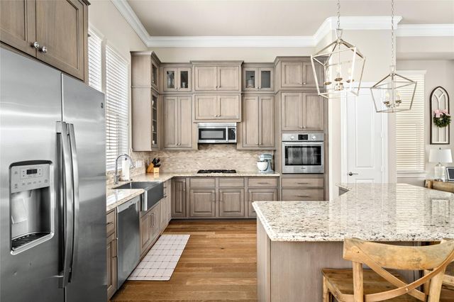 8668 Emnora Lane, Houston, TX 77080