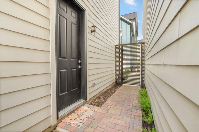 8668 Emnora Lane, Houston, TX 77080