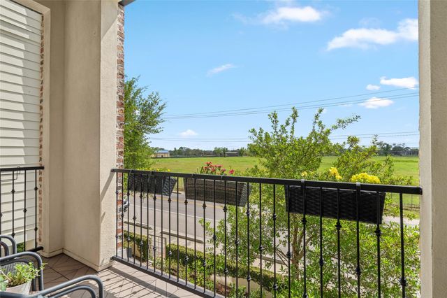 8668 Emnora Lane, Houston, TX 77080