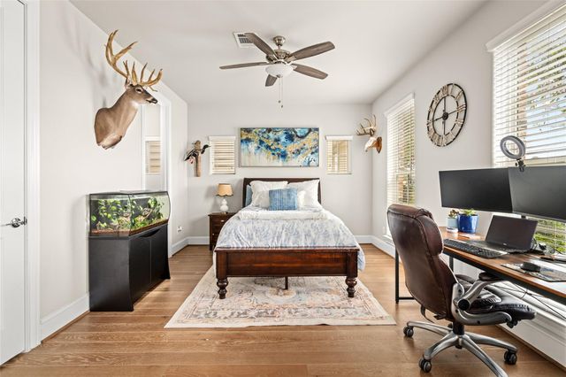 8668 Emnora Lane, Houston, TX 77080