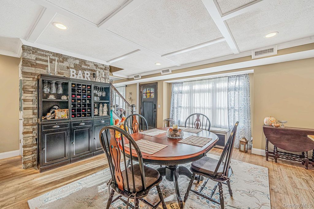 517 Waverly Avenue, Patchogue, NY 11772 — photo 5