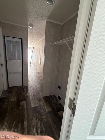 24 W Philadelphia, Youngstown, OH 44507