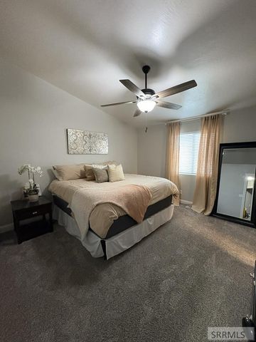 3688 Shale Avenue, Ammon, ID 83401