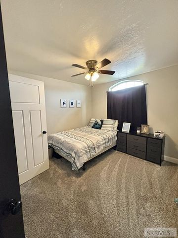 3688 Shale Avenue, Ammon, ID 83401