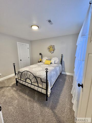 3688 Shale Avenue, Ammon, ID 83401