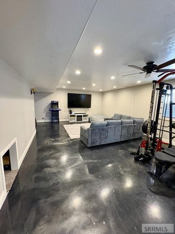 3688 Shale Avenue, Ammon, ID 83401