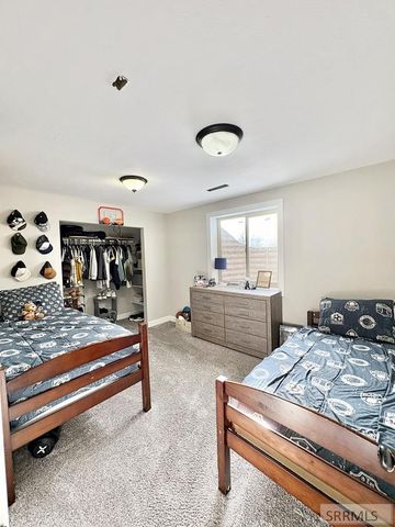 3688 Shale Avenue, Ammon, ID 83401