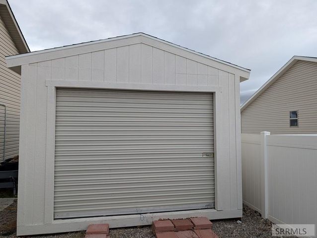 3688 Shale Avenue, Ammon, ID 83401