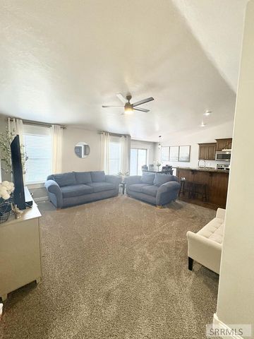 3688 Shale Avenue, Ammon, ID 83401