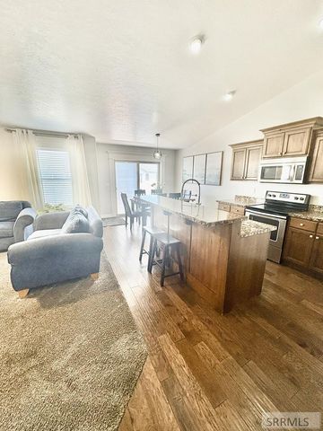 3688 Shale Avenue, Ammon, ID 83401