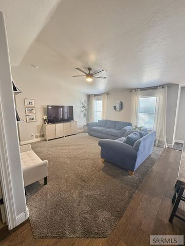 3688 Shale Avenue, Ammon, ID 83401