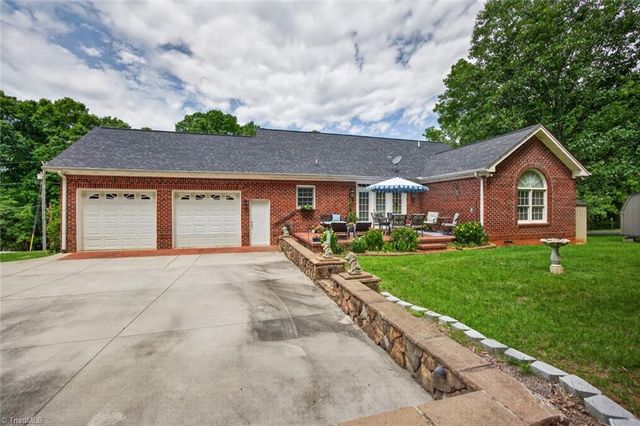 1494 West Lake Drive, Asheboro, NC 27205