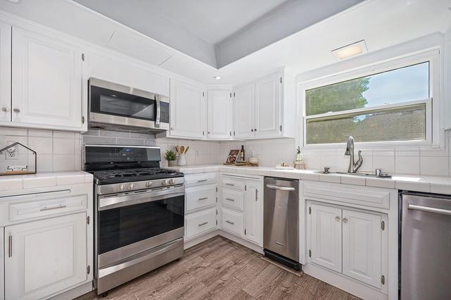 4950 Richwood Ct, Fair Oaks, CA 95628