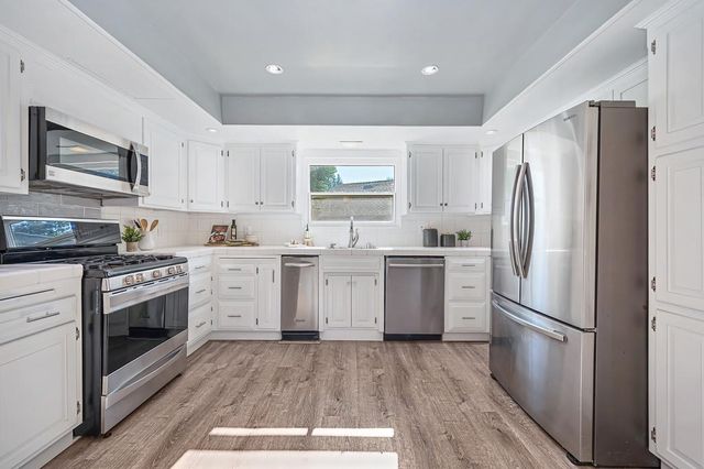 4950 Richwood Ct, Fair Oaks, CA 95628