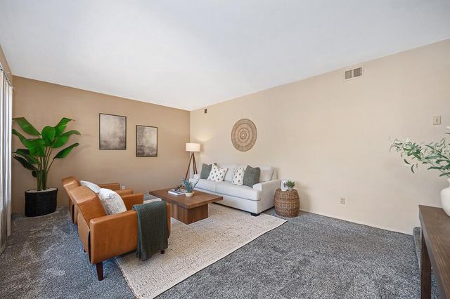 4950 Richwood Ct, Fair Oaks, CA 95628