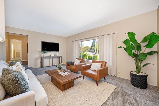 4950 Richwood Ct, Fair Oaks, CA 95628