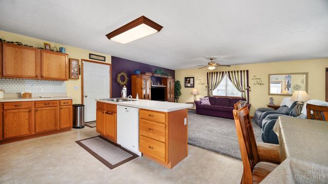 104 Maple Ridge, Mt Orab, OH 45154