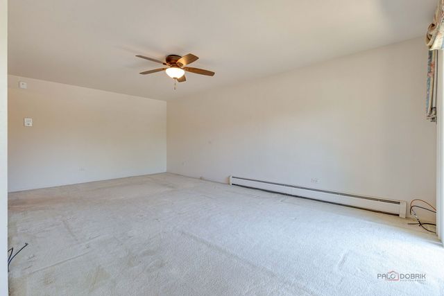 2604 N Windsor Drive 204, Arlington Heights, IL 60004