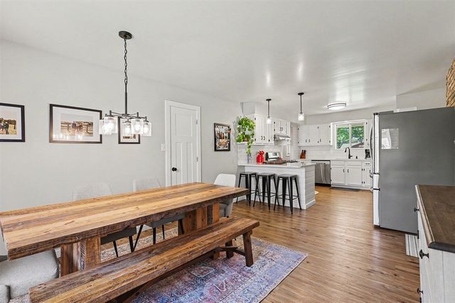 16224 Pinewood Avenue, Spring Lake, MI 49456