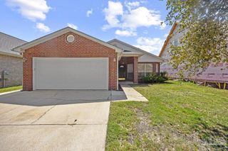 5800 Dunbar Cir, Milton, FL 32583