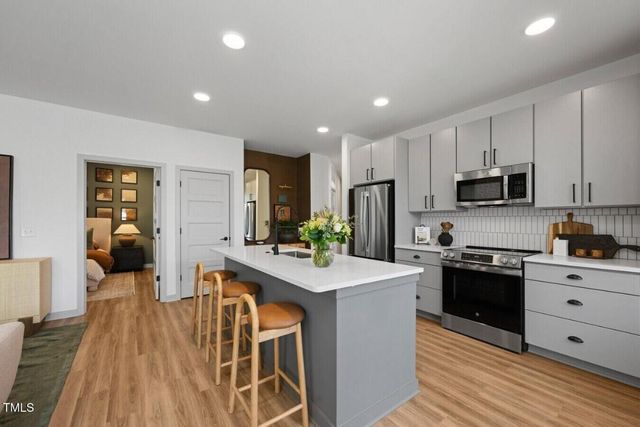 3901 Capital Hills Drive B1a, Raleigh, NC 27616