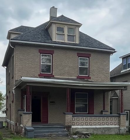 842 Cedar Ave, Sharon, PA 16146