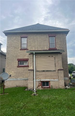 842 Cedar Ave, Sharon, PA 16146